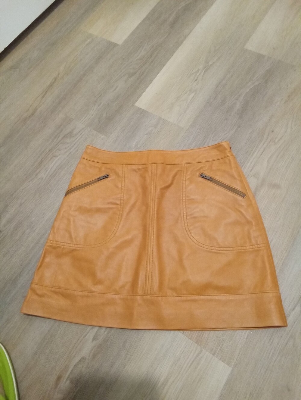Halogen Size 4 Gorgeous Buttery Caramel Leather Mini Skirt with Zip Pockets